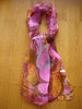 Echarpe foulard MARC ROZIER en mousseline imprimée sur fond rose vif