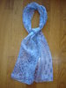 Echarpe en mousseline de soie imprimée bleue MARC ROZIER avec de fines rayures lurex