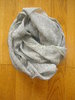 Longue étole écharpe en coton et modal vichy blanche, kaki, gris anthracite